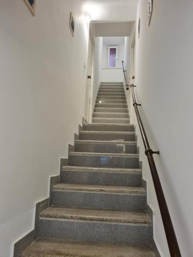 Al Castello - Aeroporto Delle Marche - Ancona Apartment Falconara Marittima Luaran gambar
