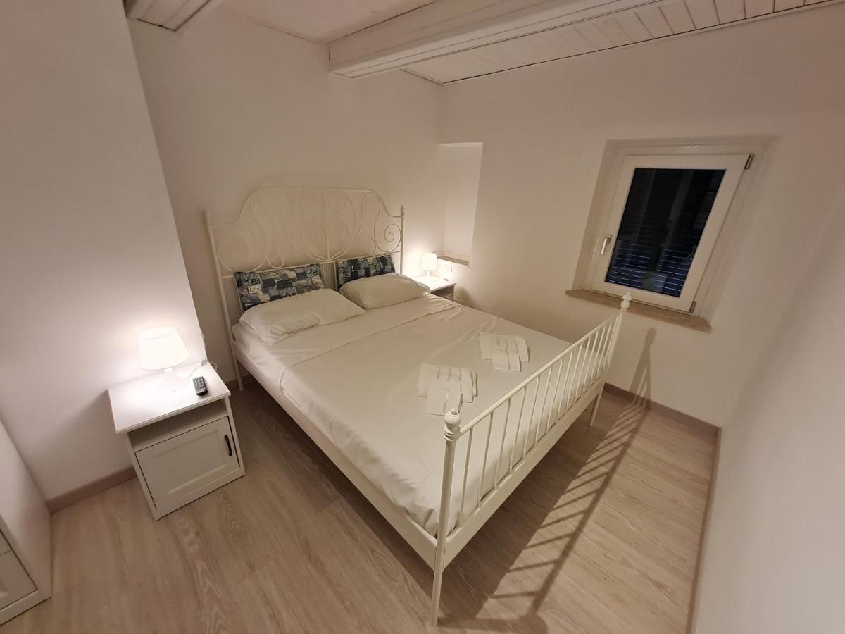 Al Castello - Aeroporto Delle Marche - Ancona Apartment Falconara Marittima Luaran gambar