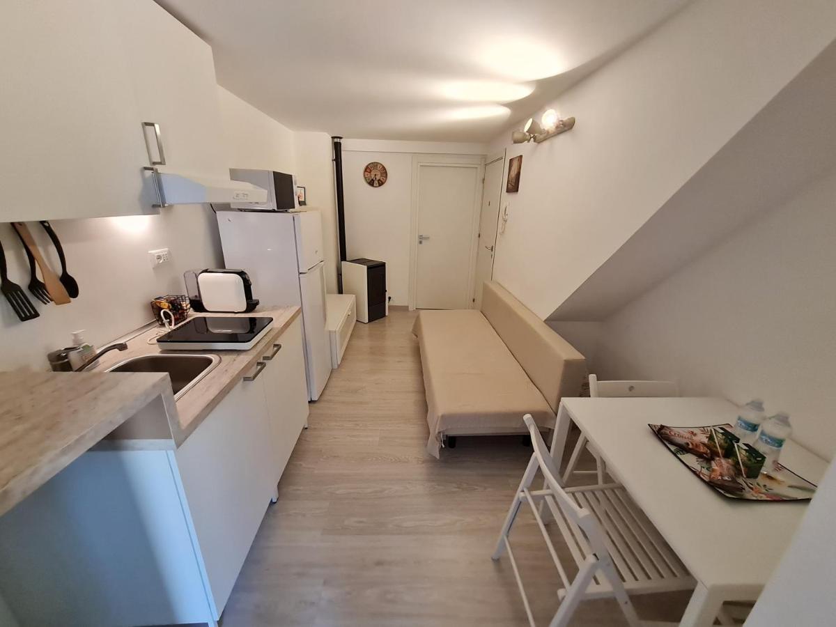 Al Castello - Aeroporto Delle Marche - Ancona Apartment Falconara Marittima Luaran gambar